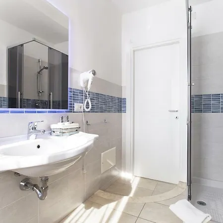 Alguest Guest house 2*